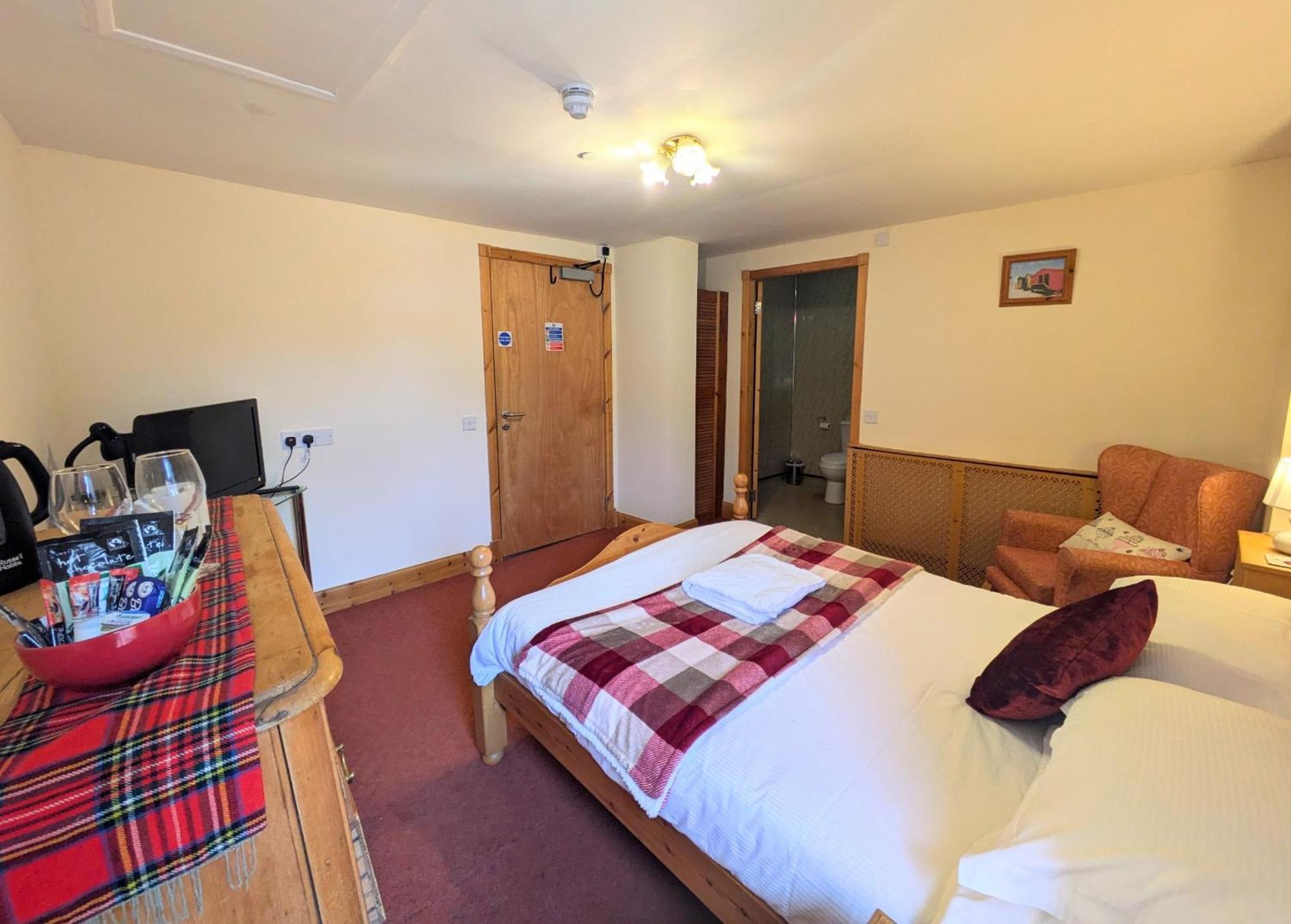 Hollybank - Ensuite Room & Use Of Large Shared Kitchen Dumfries Kültér fotó