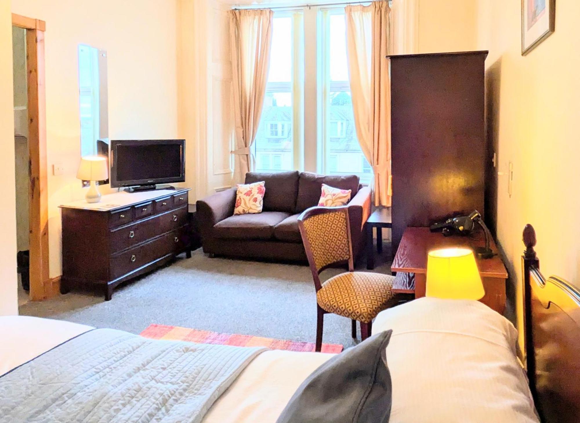 Hollybank - Ensuite Room & Use Of Large Shared Kitchen Dumfries Kültér fotó